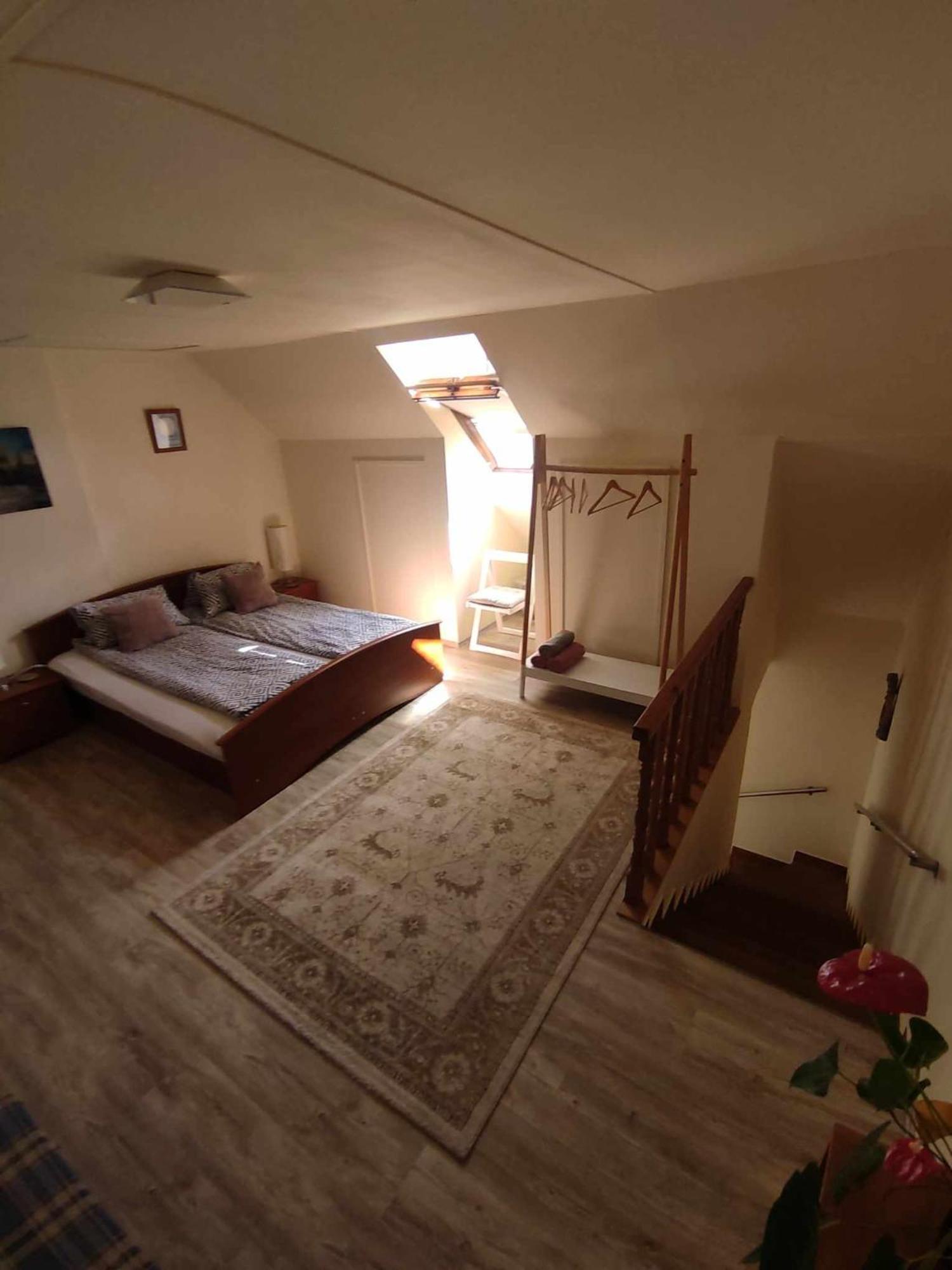 Cehmesterek Apartman Eger Luaran gambar