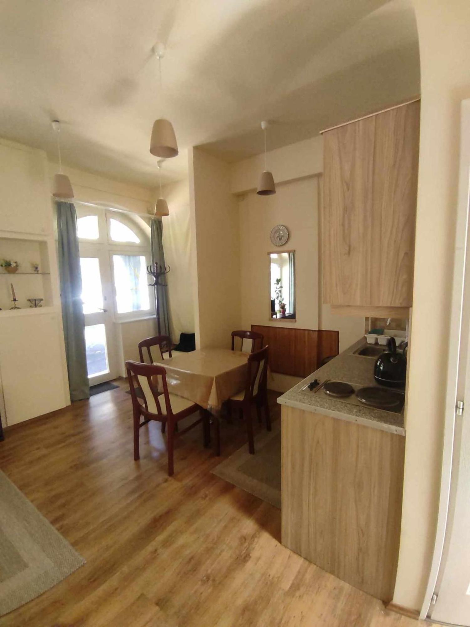 Cehmesterek Apartman Eger Luaran gambar