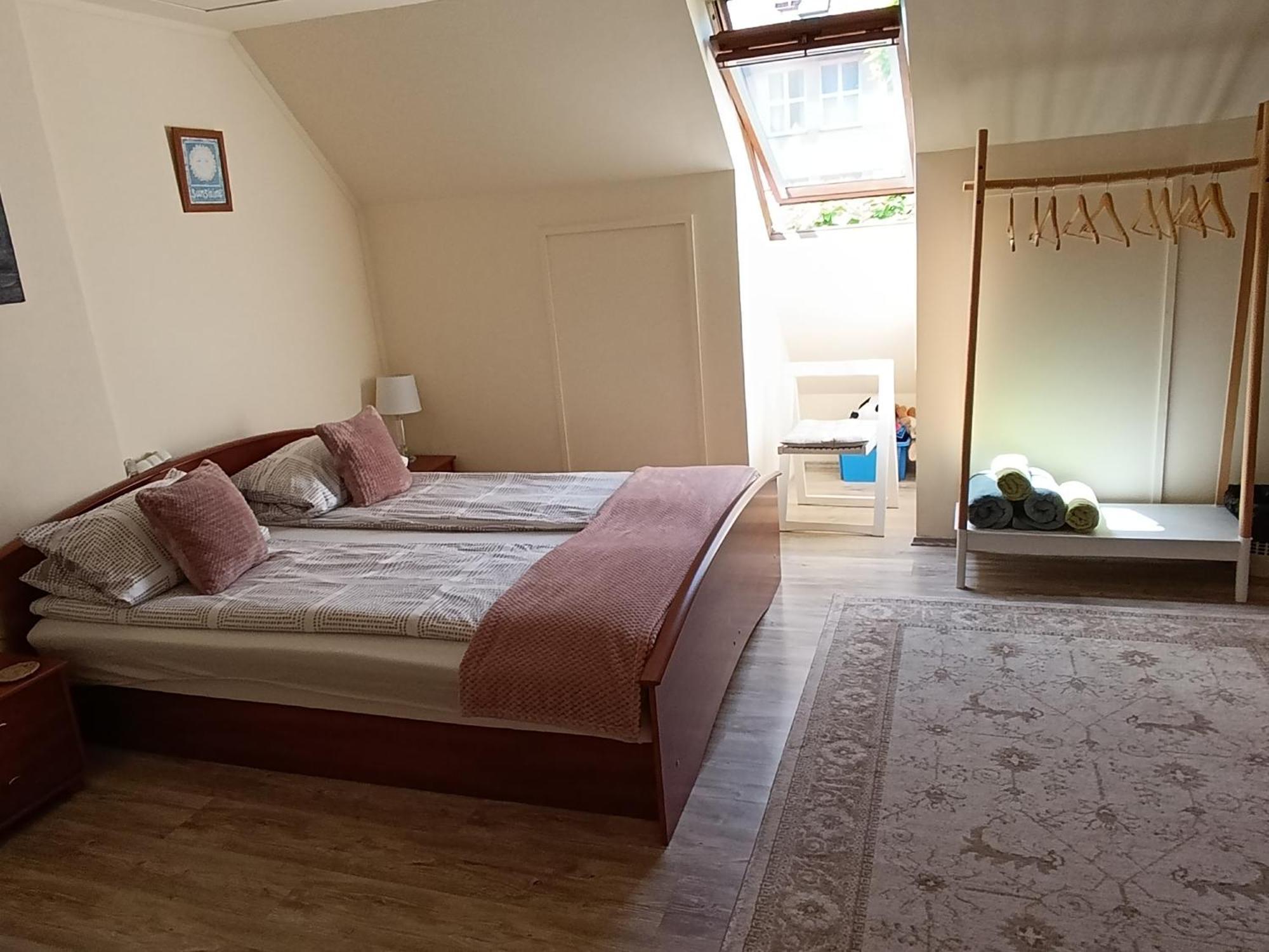 Cehmesterek Apartman Eger Luaran gambar