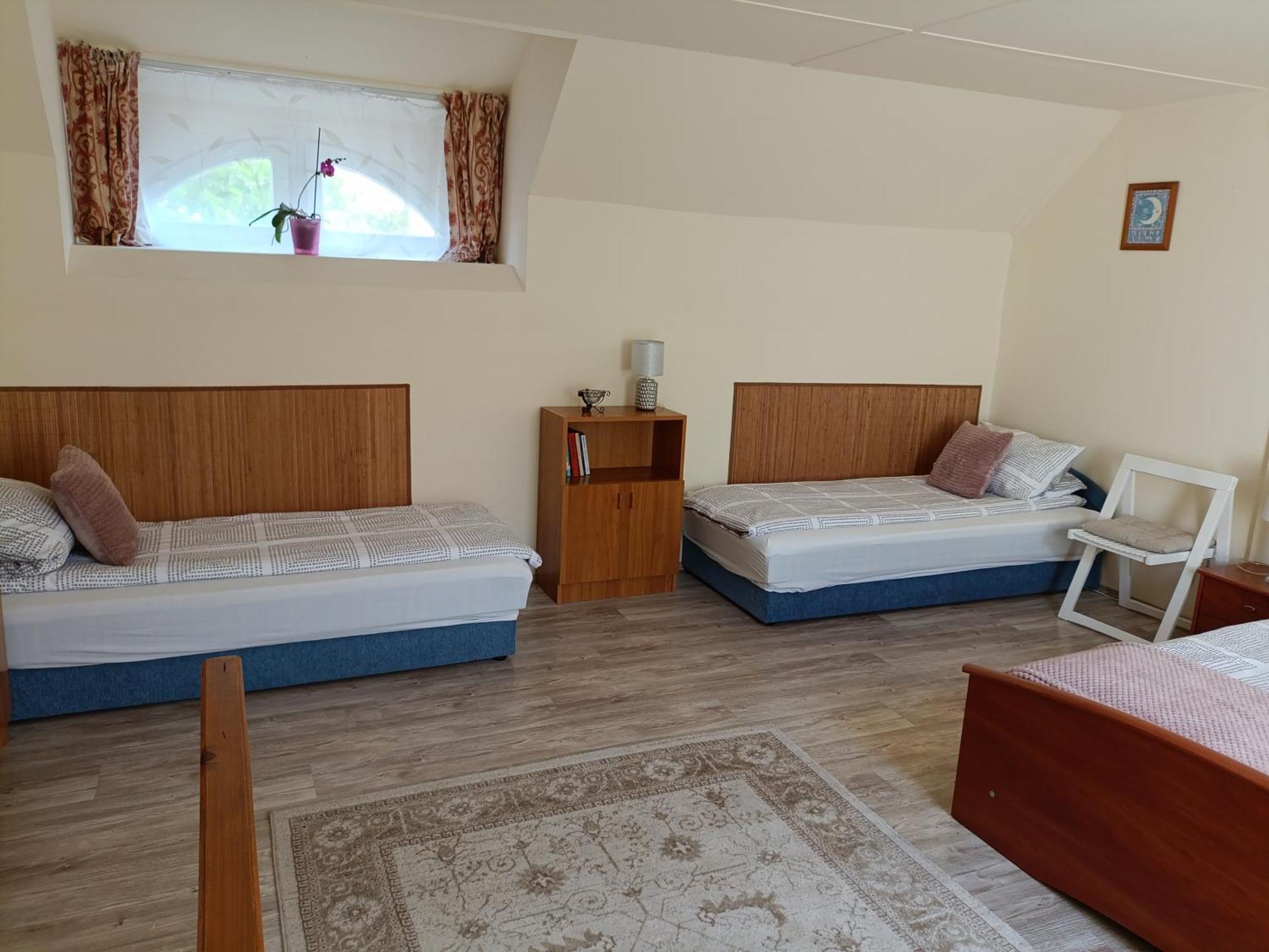 Cehmesterek Apartman Eger Luaran gambar